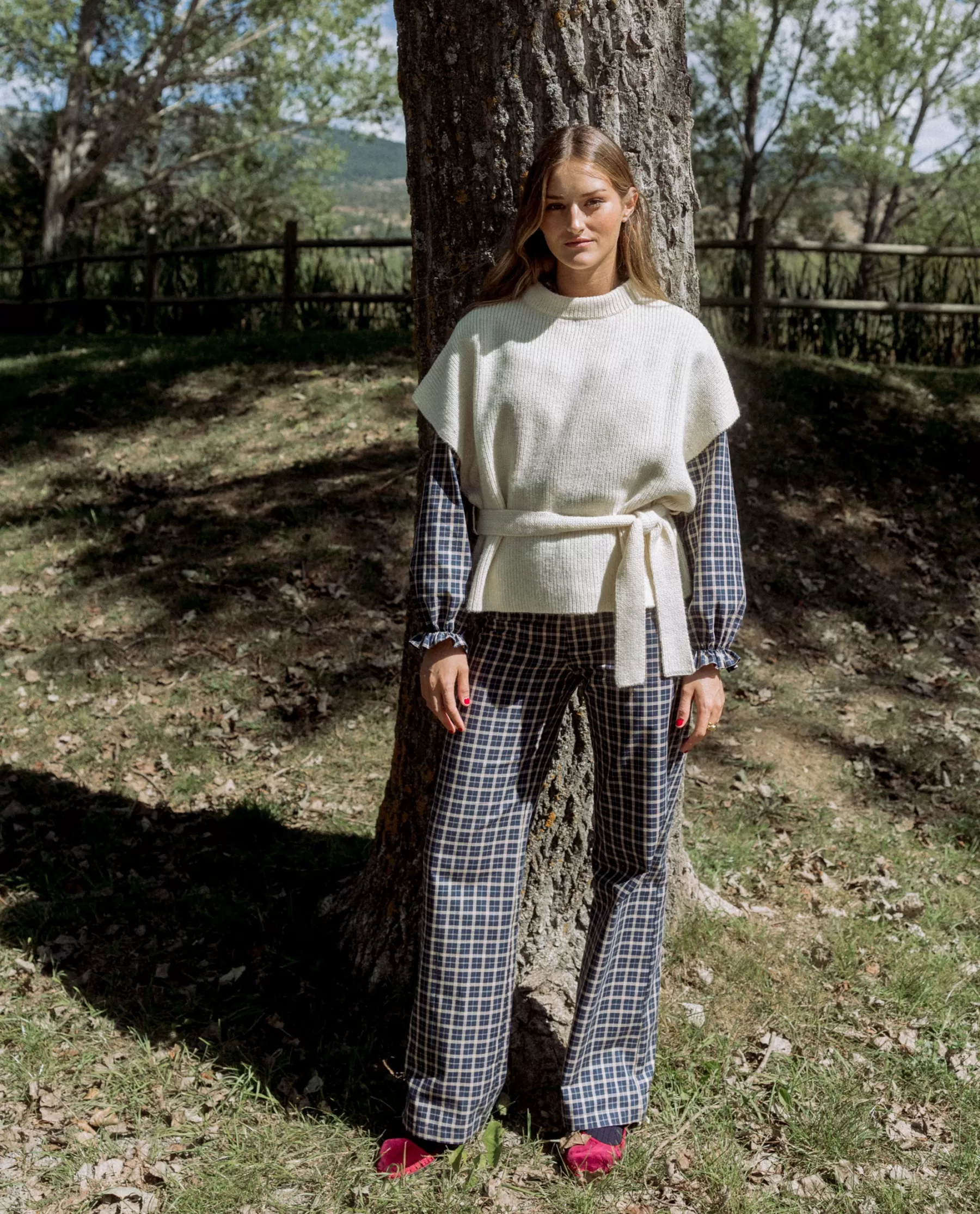 THE-ARE CHALECO CITYSCAPE · BEIGE* Chaquetas Y Blazers